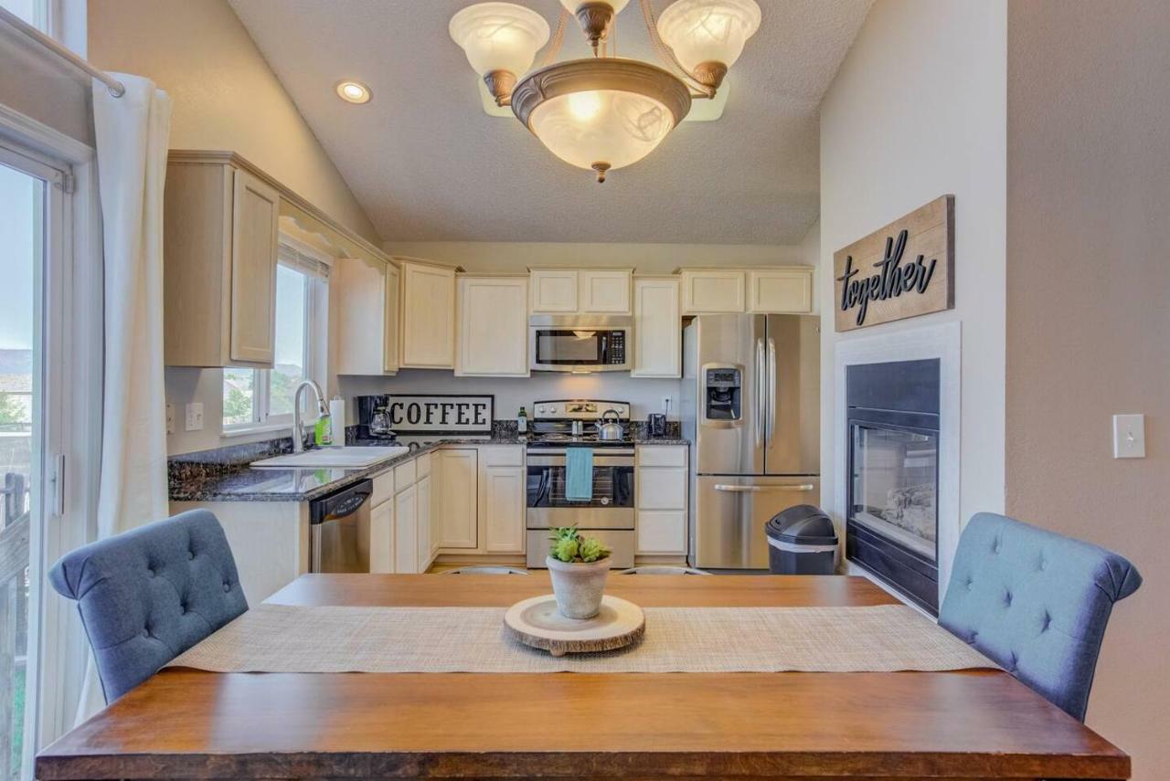 Cozy 4Br House With Peak Views In Colorado Springs Villa Eksteriør billede